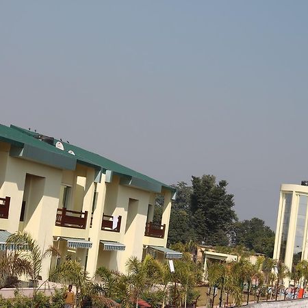 V Resorts Rajaji National Park Risikés Kültér fotó