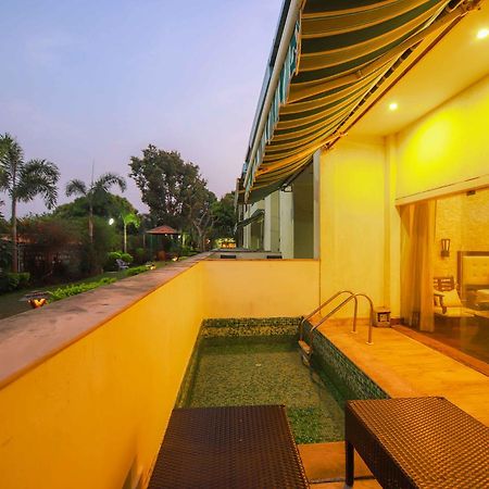 V Resorts Rajaji National Park Risikés Kültér fotó