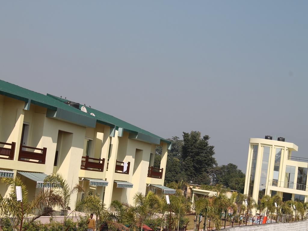 V Resorts Rajaji National Park Risikés Kültér fotó