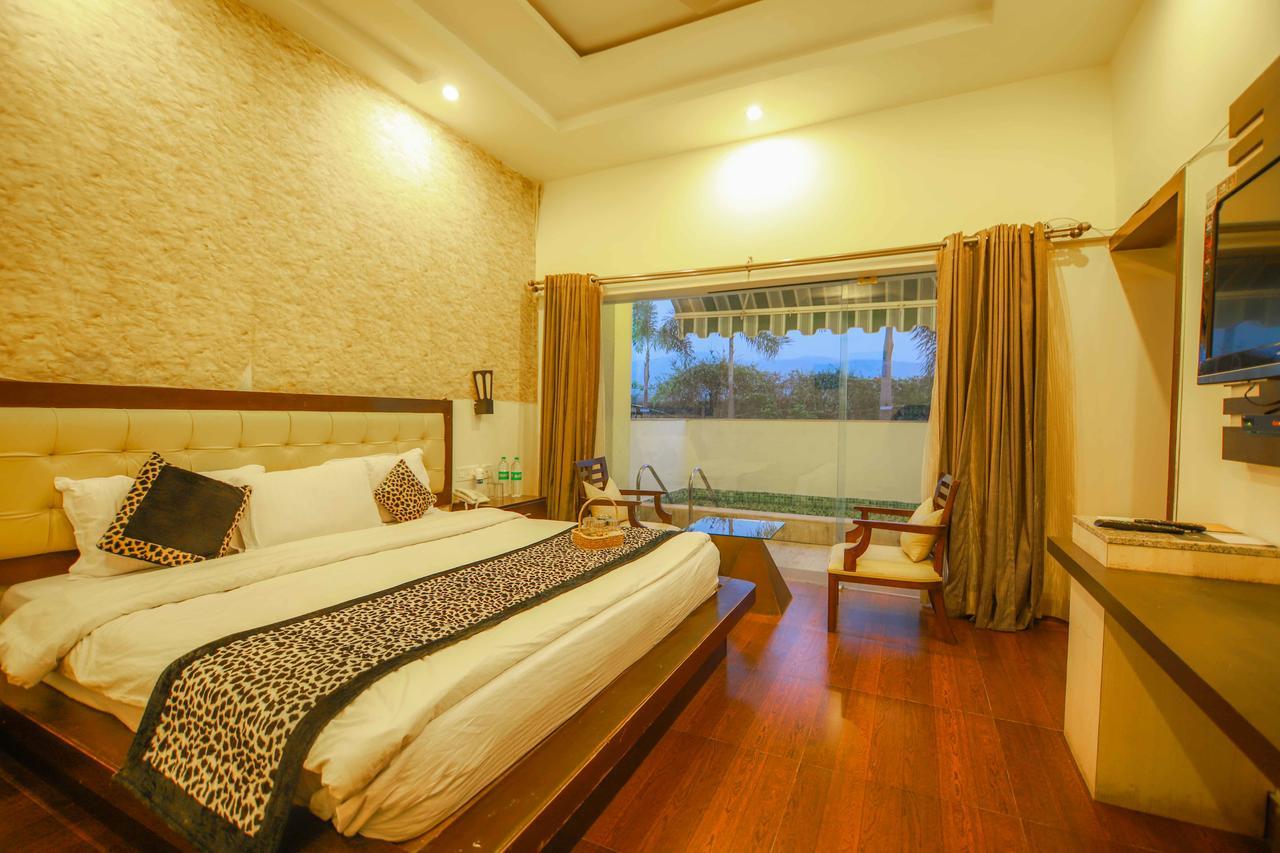 V Resorts Rajaji National Park Risikés Kültér fotó