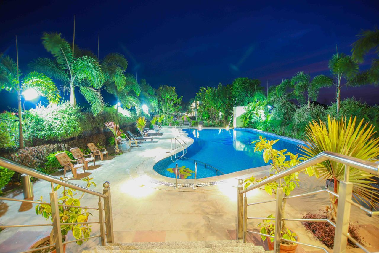 V Resorts Rajaji National Park Risikés Kültér fotó